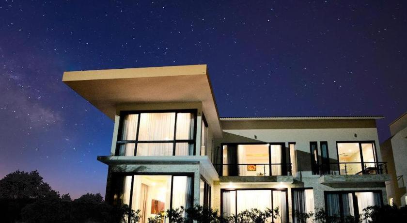 Diamond Bay Golf And Villas На Транг Екстериор снимка